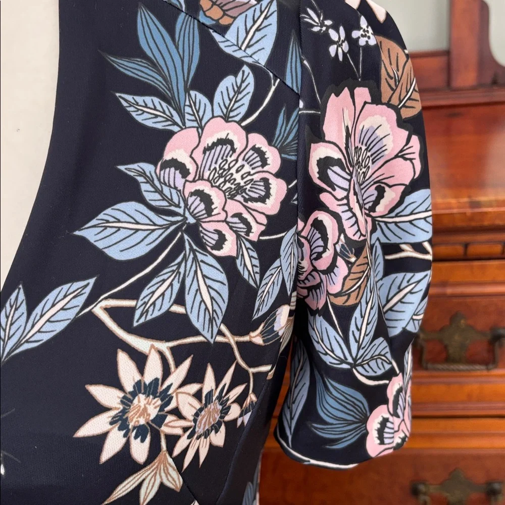 Vince Camuto Floral Printed Scuba Knit Sheath Dress Size 4 - Picture 8 of 12